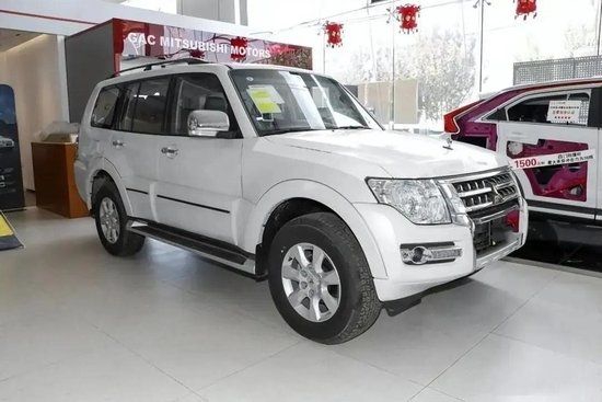 22款三菱帕杰罗V93 3.0国六报价33万起