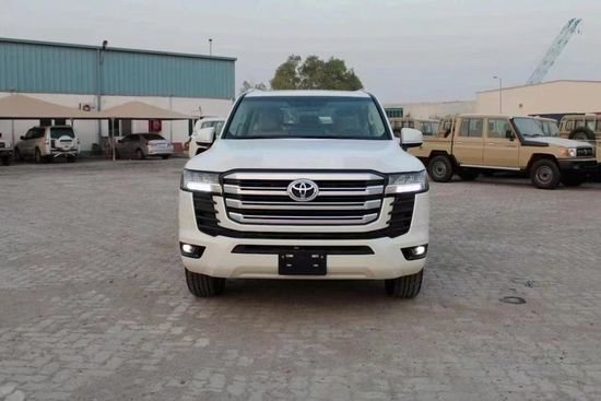 23款酷路泽LC300 4.0排量报价82.5万起