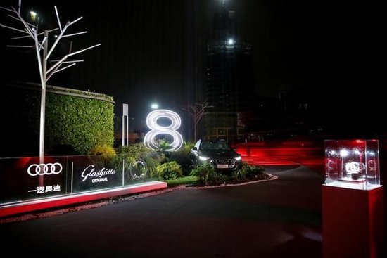 新款奥迪Q8现车售价63.8万起价格直降