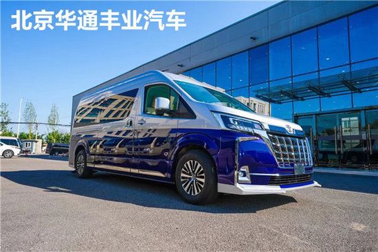 丰田海狮双色外观价格丰田海狮7座报价