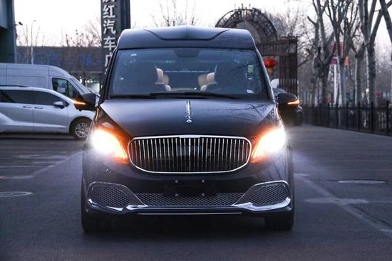 2023款进口奔驰V250改装商务车天花板