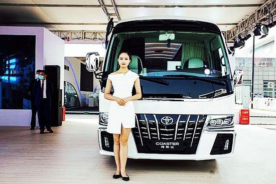 米黄金丰田考斯特12座顶配中巴全国上牌