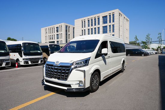 进口丰田海狮商务车 海狮7座改装案例