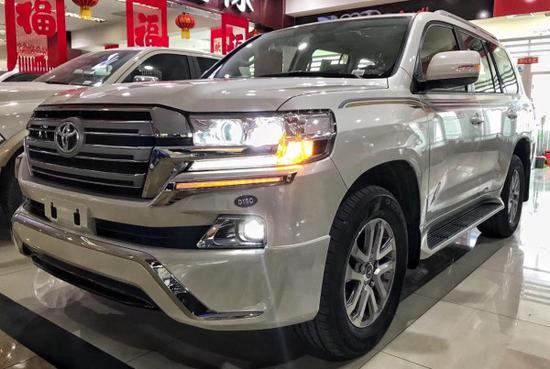 18丰田酷路泽4000报价全新升级流水大灯