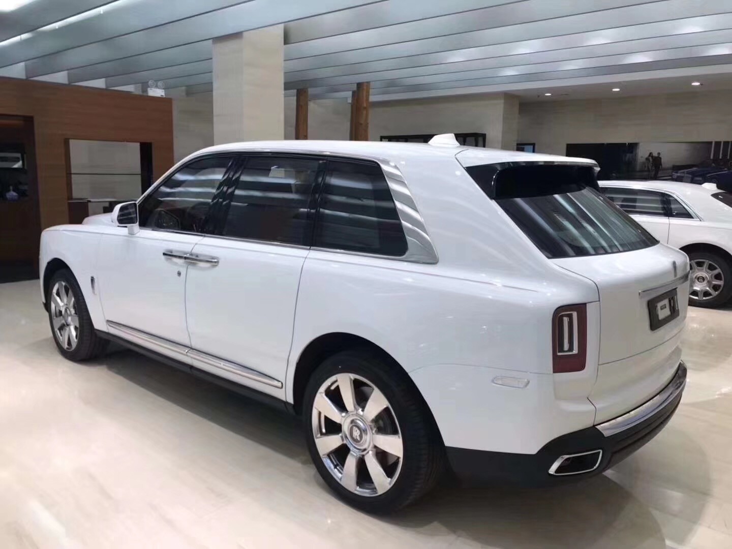 劳斯莱斯库里南最新配置价格 包豪车税