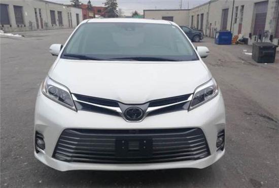 2018款丰田塞纳港口现车手续齐特惠促销