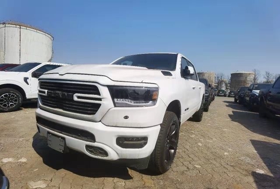 进口道奇公羊运动版5.7L配置丰富50多万