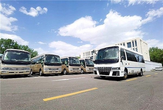 2022新款丰田考斯特12座报价及参数图