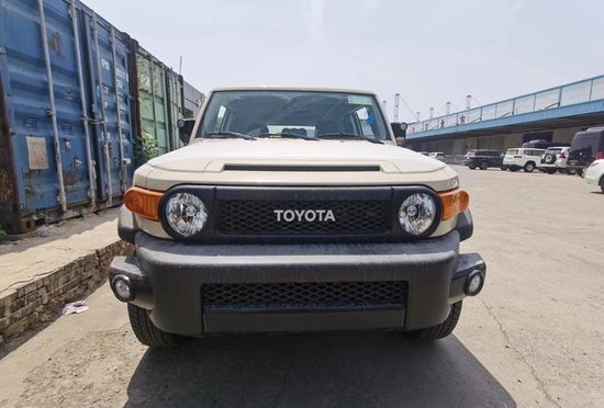 2023款丰田FJ酷路泽港口现车价格报价