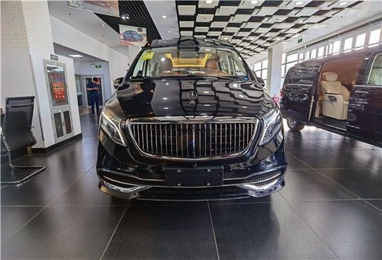 奔驰高配v260l报价 商务车内饰改装图
