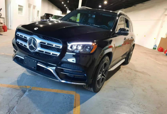 2022奔驰GLS450现车107万首付最低两成