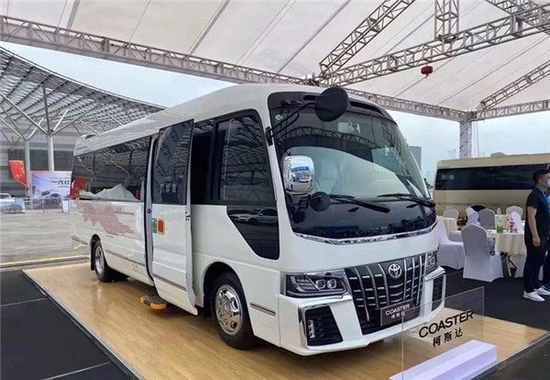 丰田考斯特11座豪华版2022款最新报价表