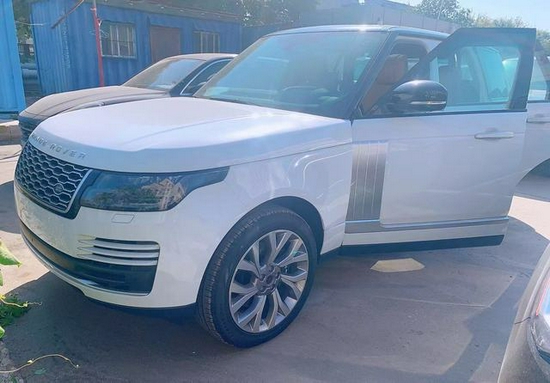 20款路虎揽胜标轴创世汽油国六158万交车