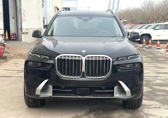 2023款宝马X7现车国六B促销 售全国99万