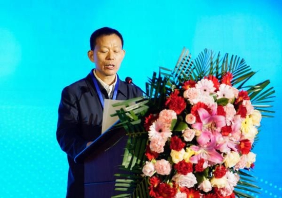 农业农村部食物与营养发展研究所所长王加启宣读农业农村部原部长、中国乡村发展协会会长韩长赋书面致辞