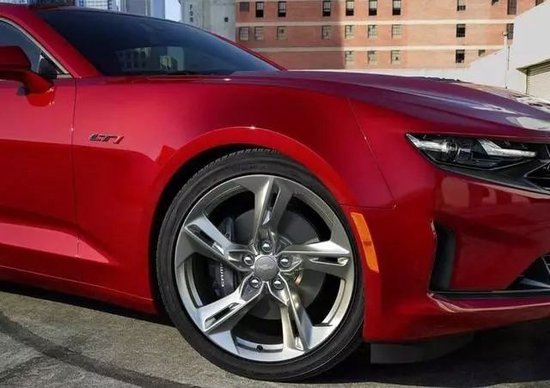 (图为2020款雪佛兰科迈罗LT1)