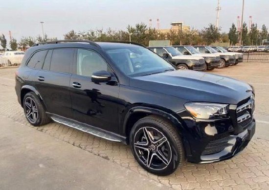 2023款进口奔驰GLS450 天津港现车优惠