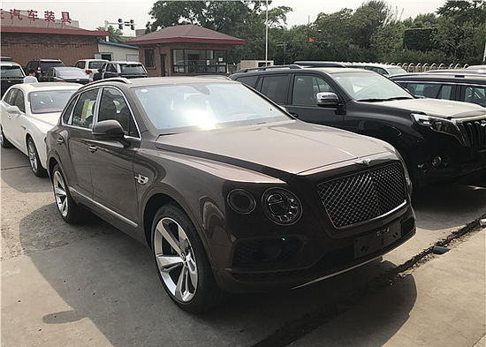 2018新款宾利添越 终端报价 一降再降