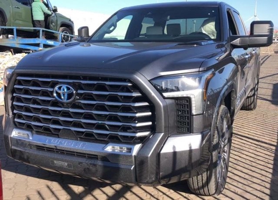 2023款丰田坦途3.5T油电混动皮卡50多万