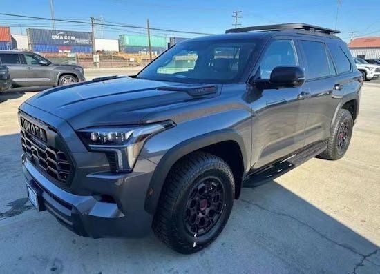 23款丰田红杉海外直发港口配置颜色齐全