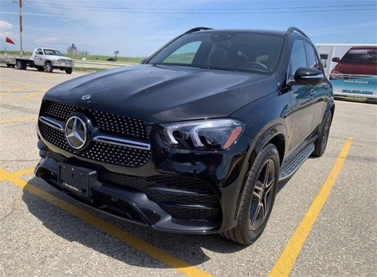 2022款奔驰GLE450平行进口现车68万起售