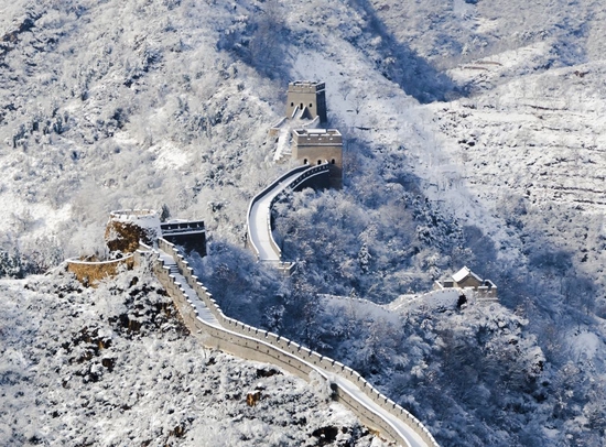 瑞雪雄关（摄影张连福）