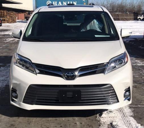 丰田塞纳顶配LTD 优惠5万出售名额有限