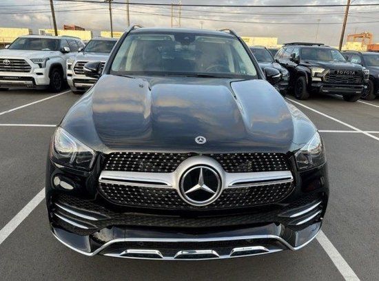 23款奔驰GLE450最新行情 现车优惠10万