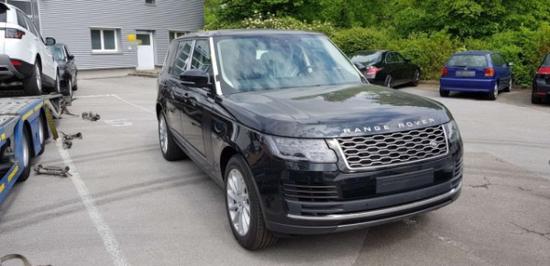 18路虎揽胜行政3.0柴油HSE硬派越野报价