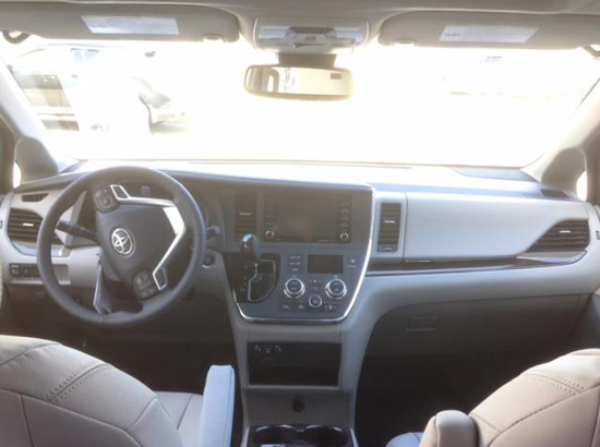 关税下调2018款丰田塞纳家庭出游实用车