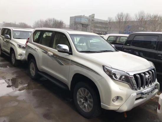 17款丰田普拉多2700抵港上市 低价出售