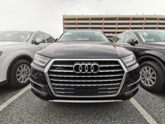 19款奥迪Q7年前钜惠酬宾销售促销优惠