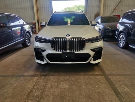 全新22款宝马X7国庆特惠天津港88万起售