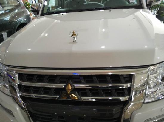 天津港金标三门帕杰罗V87现车价格实惠