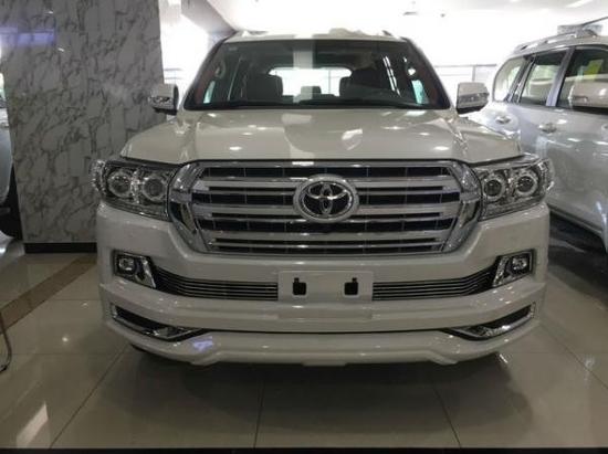 18款酷路泽4000港口现车最新配置详解图