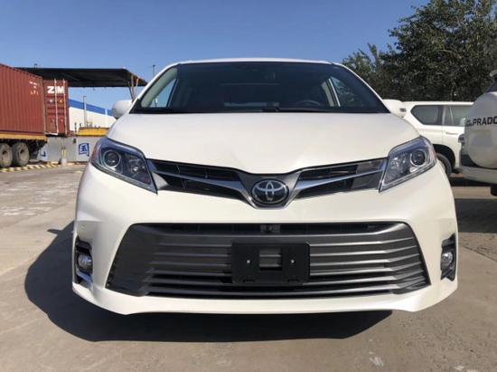 2020款加版丰田塞纳四驱LTD商务车优惠