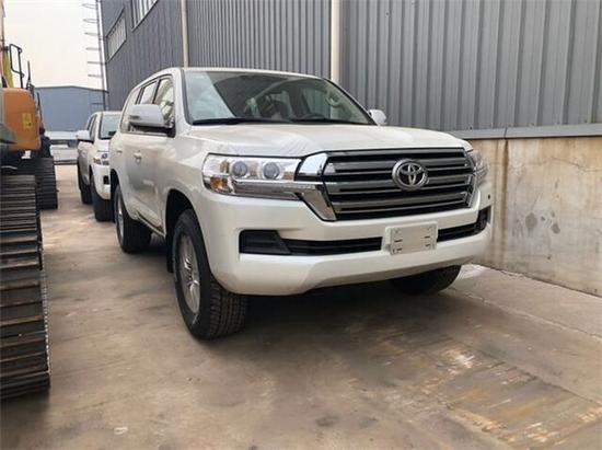 2019款丰田酷路泽4000现车充足超多优惠