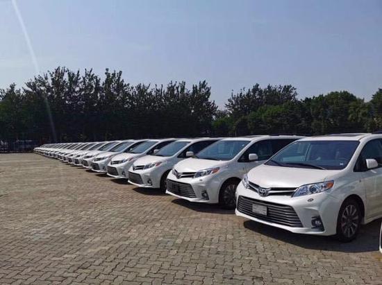 2020款丰田塞纳3.5四驱LTD配置改款加版