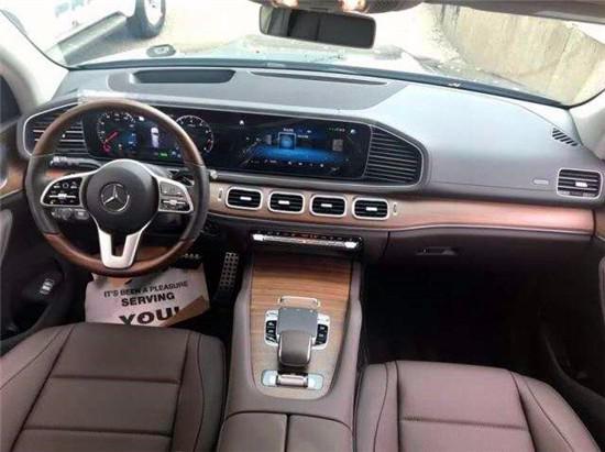 新款奔驰GLS450港口现车最低多少提车