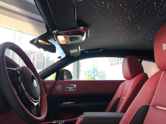 全新劳斯莱斯魅影6.6T标准版举世闻名