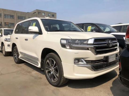 2020款丰田酷路泽4000真皮刺绣实拍报价