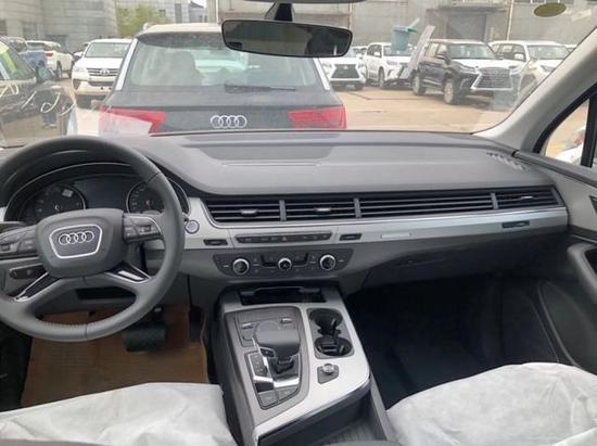 20款奥迪Q7港口现车出售国六到港报关中