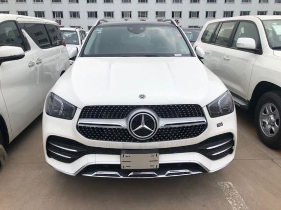 奔驰GLE450标准最新行情价72万按揭实拍