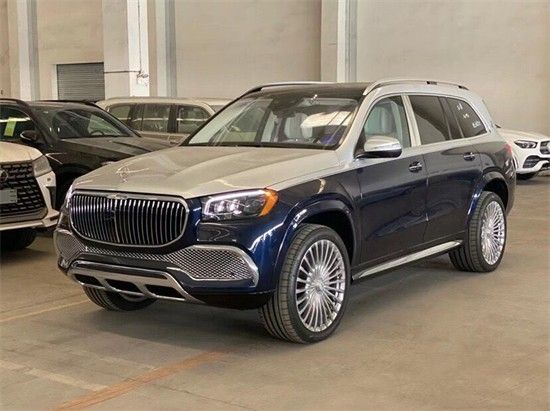 2022款奔驰迈巴赫GLS600蓝银双拼米内