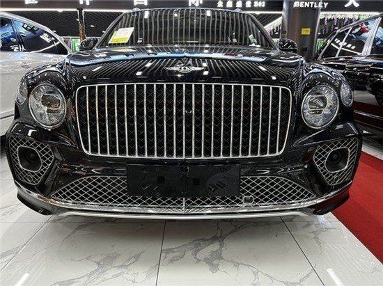 2023款宾利添越加长版 现车价格跳水