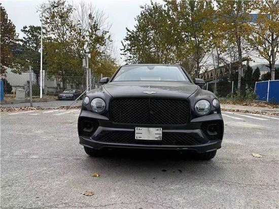 22款宾利添越4.0T车中艺术品实车解析