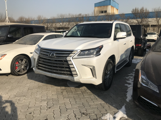18款雷克萨斯LX570天津现车港口劲爆低价