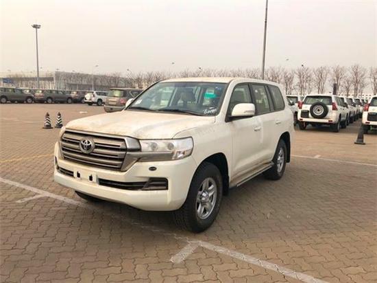 18款中东版酷路泽4000最新行情报价详情