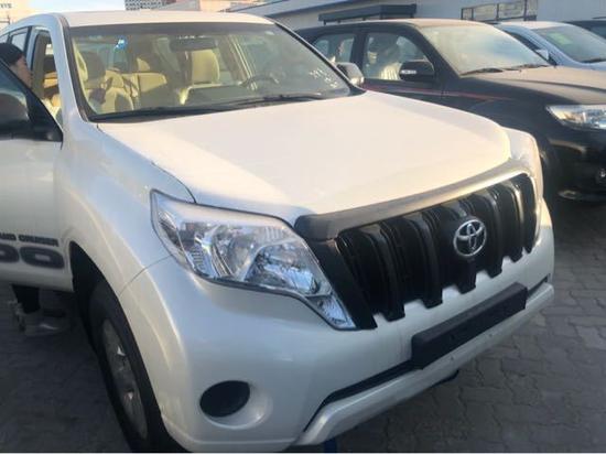 17款中东版丰田普拉多4000现车清库热卖