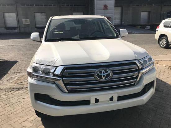 丰田酷路泽4000 提车优惠赠送三万礼包